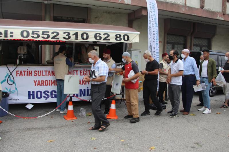 We Distributed Ashura, Lokma Dessert and Books in Front of İSTOÇ MOSQUE with the support of philanthropists!