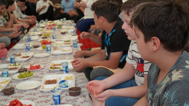 WE ESTABLISHED A TABLE OF HEARTS FOR OUR BROTHERS OF ORPHANS!