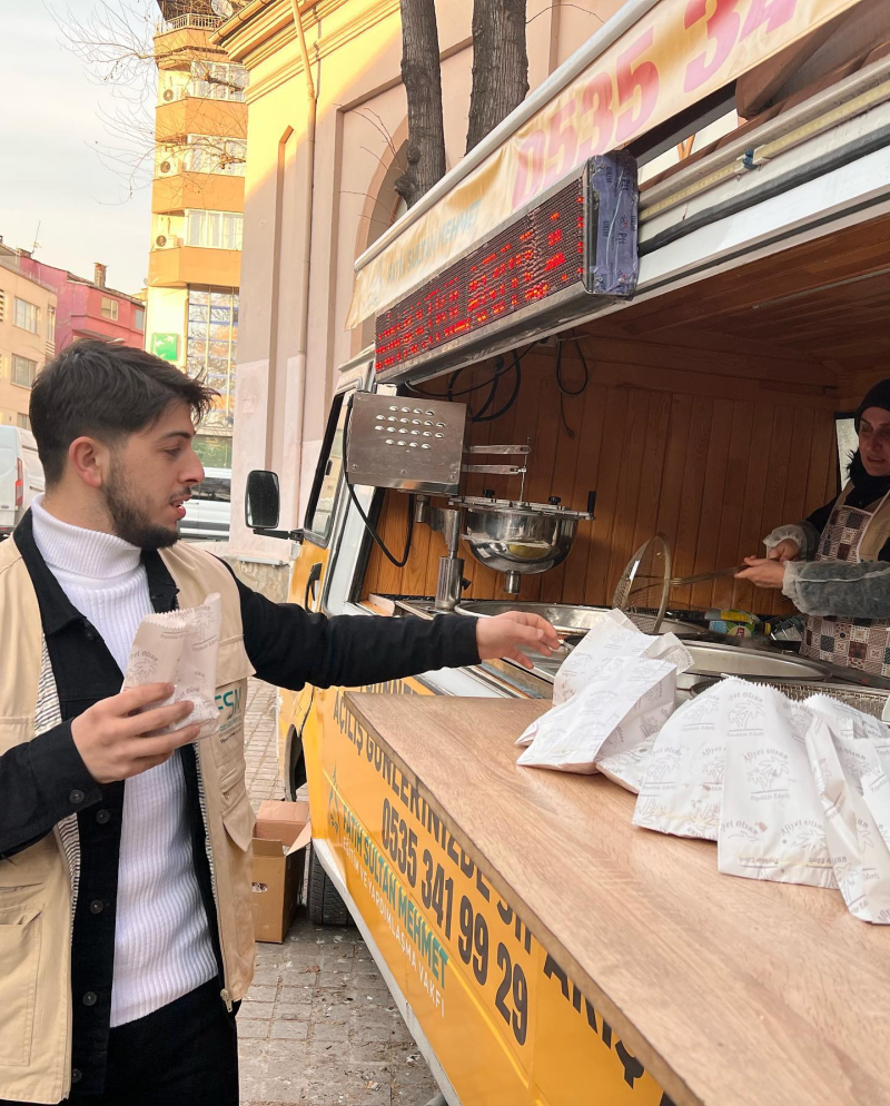 WE DISTRIBUTED DESSERTS FOR THOSE WHO DEATH IN THE EARTHQUAKE.