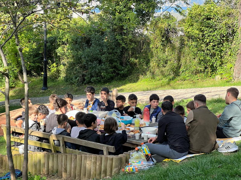 OUR MIDDLE SCHOOL STUDENTS TAKE ADVANTAGE OF THE HOT WEATHER